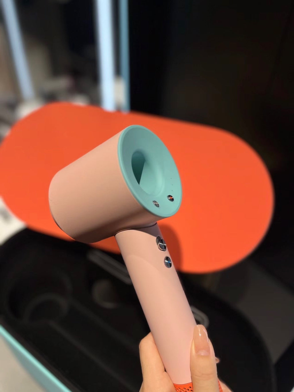 DYSON
