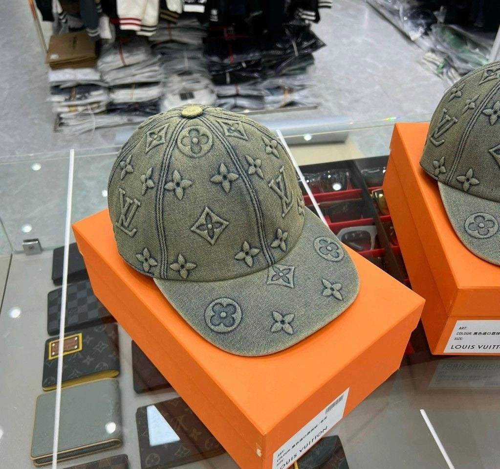 Chapéu LOUIS VUITTON