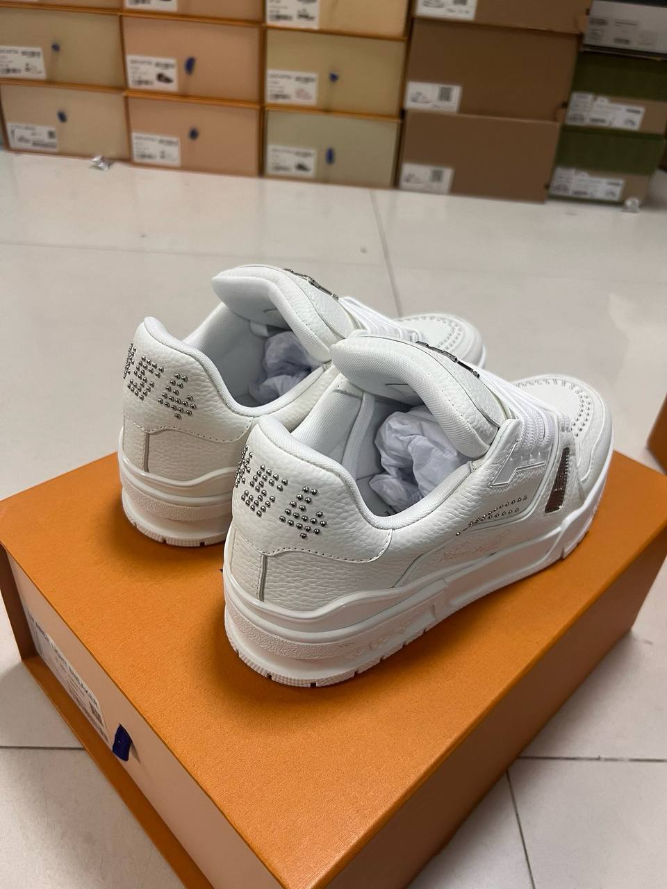 LV