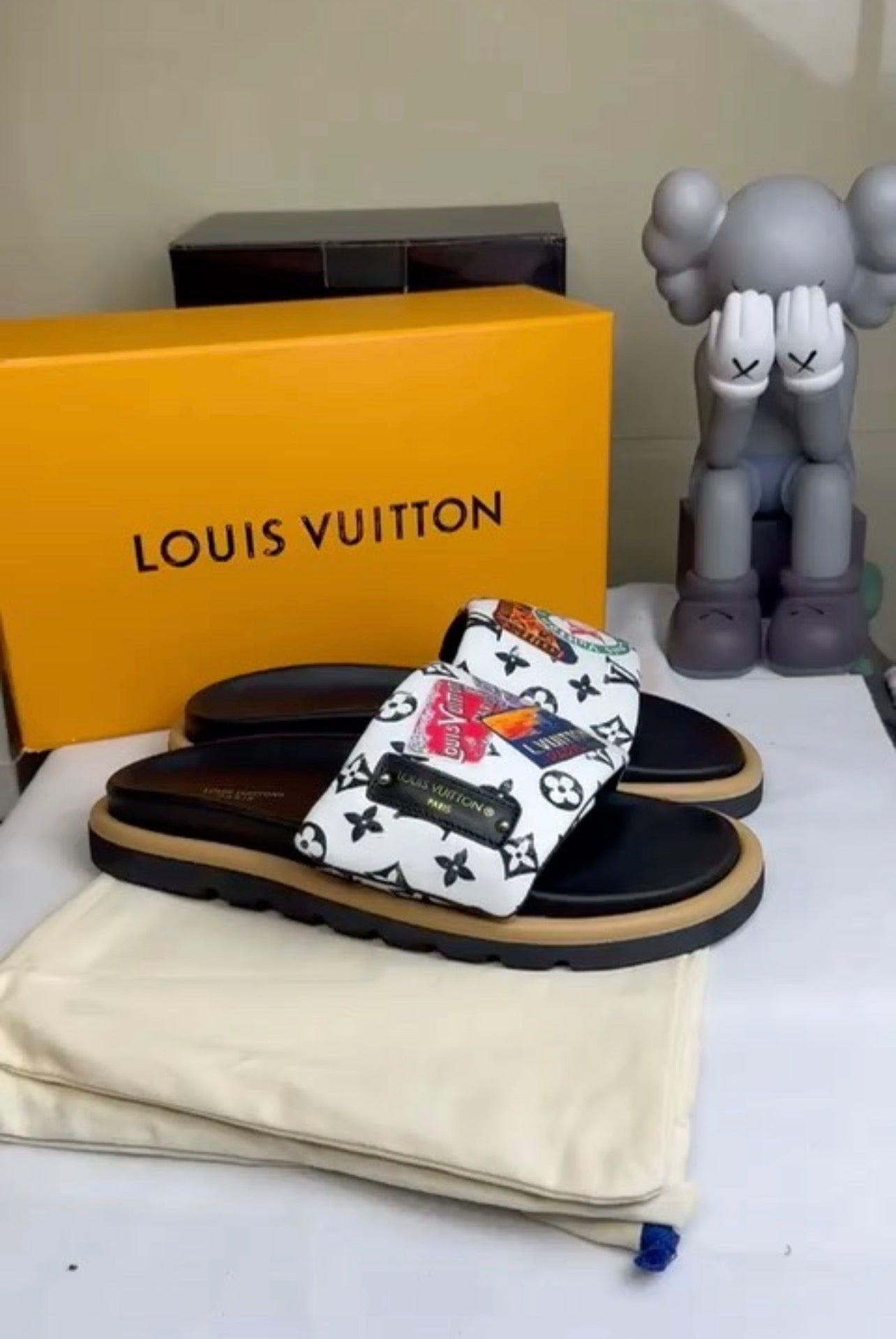 Chinelo LV