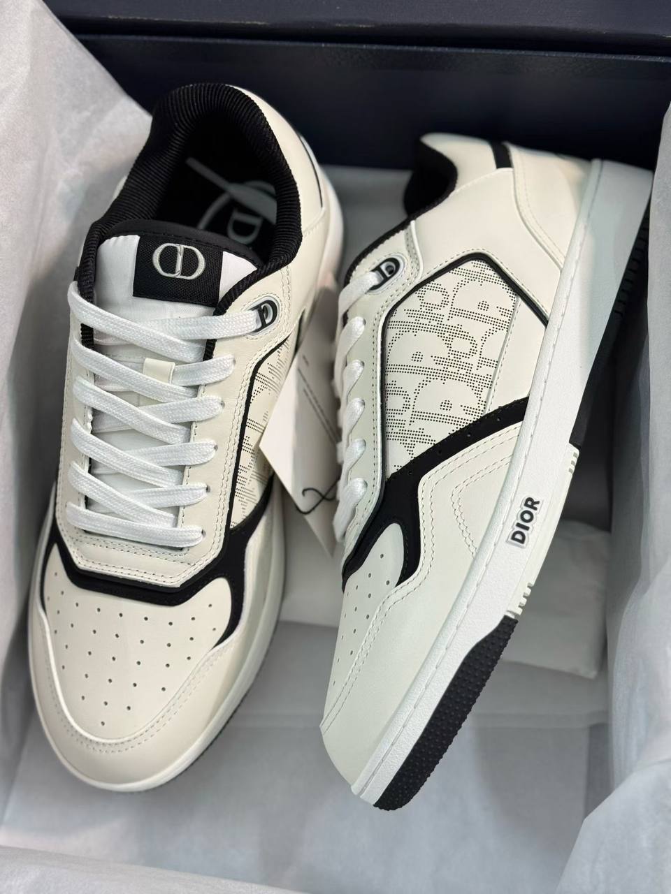 DIOR