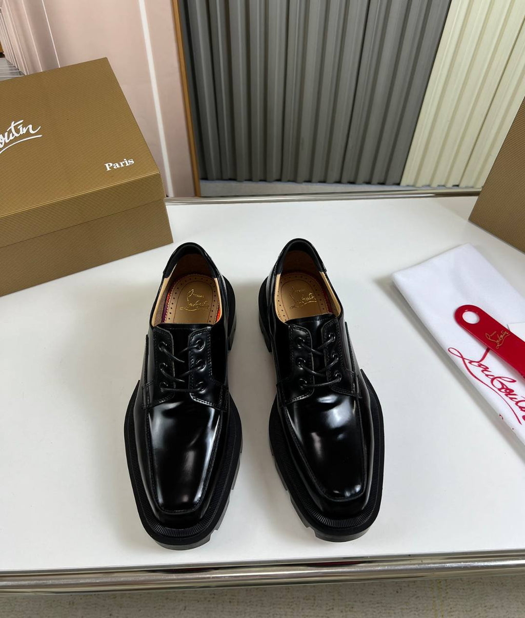 Sapatos LOUBOUTIN