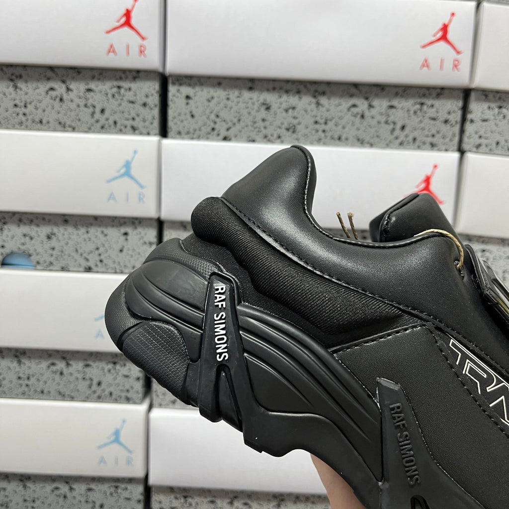 Sapatilhas RAF SIMONS