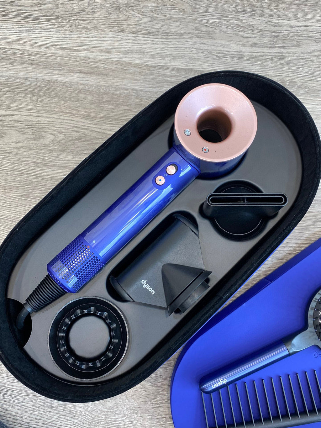DYSON