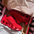 NIKE SHOX