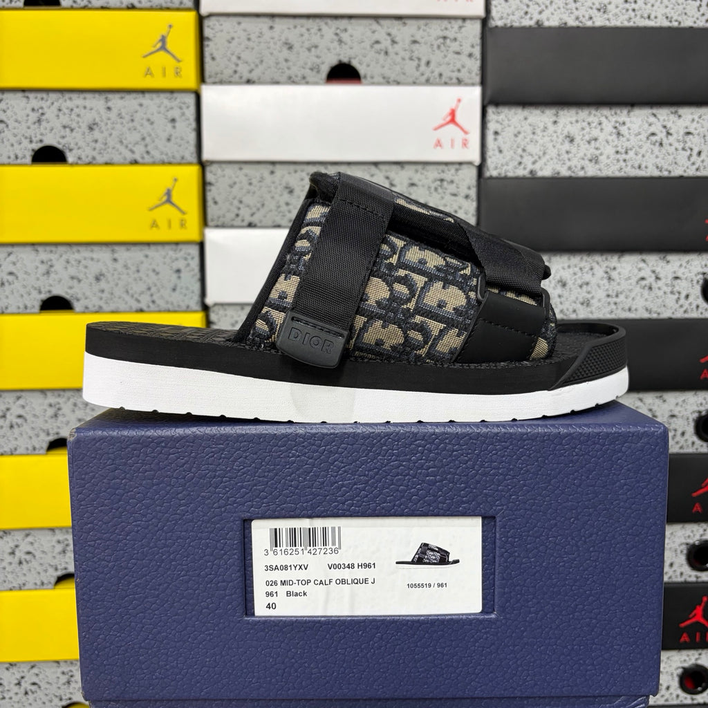 Chinelo DIOR