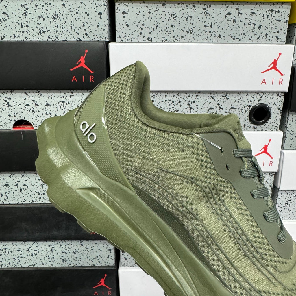 Sapatilhas Alo Runner Green Olive
