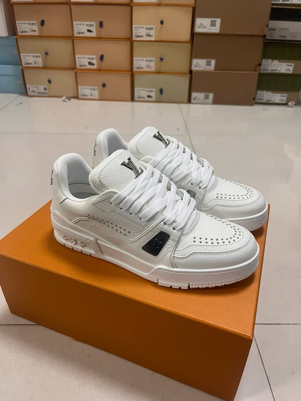 LV