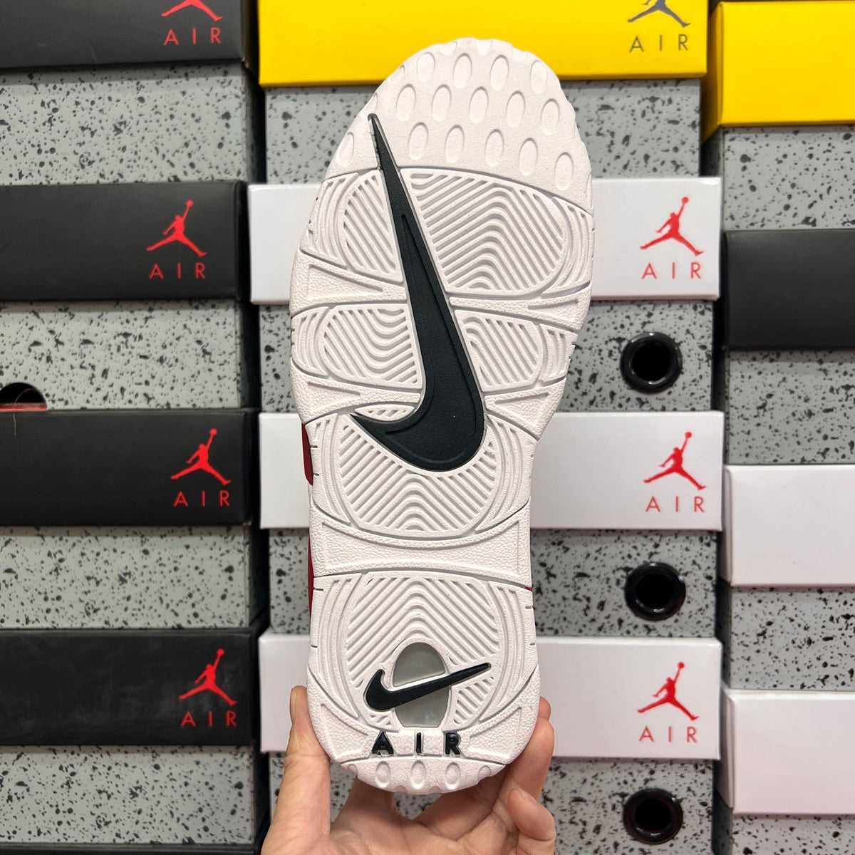 Sapatilhas Nike UPTEMPO