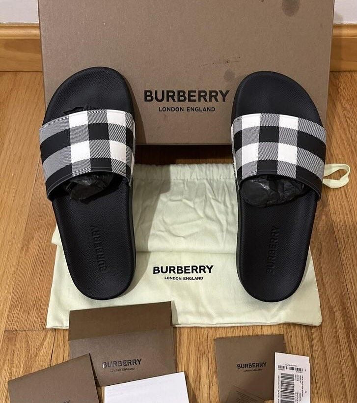 Chinelo BURBERRY