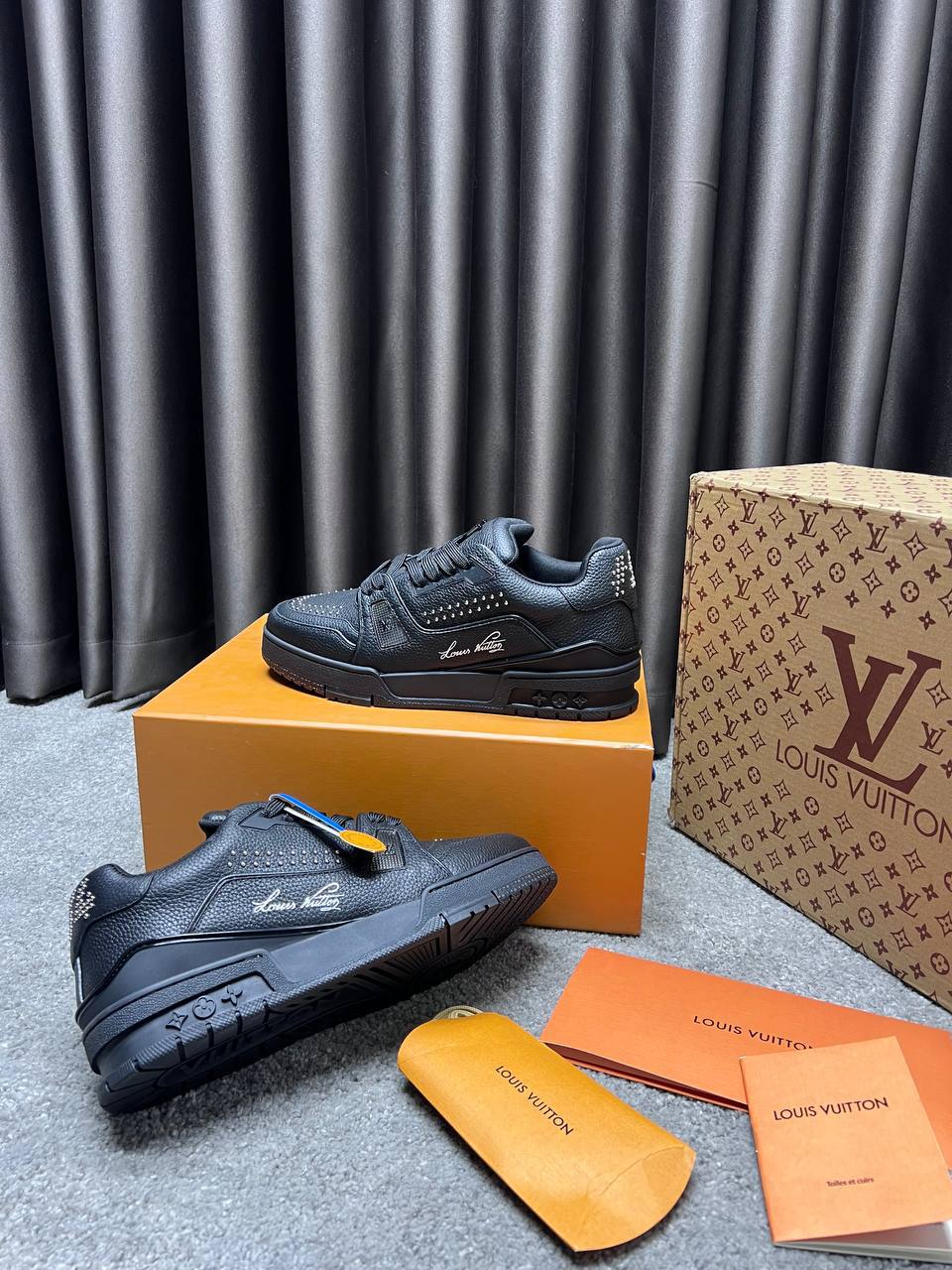LV