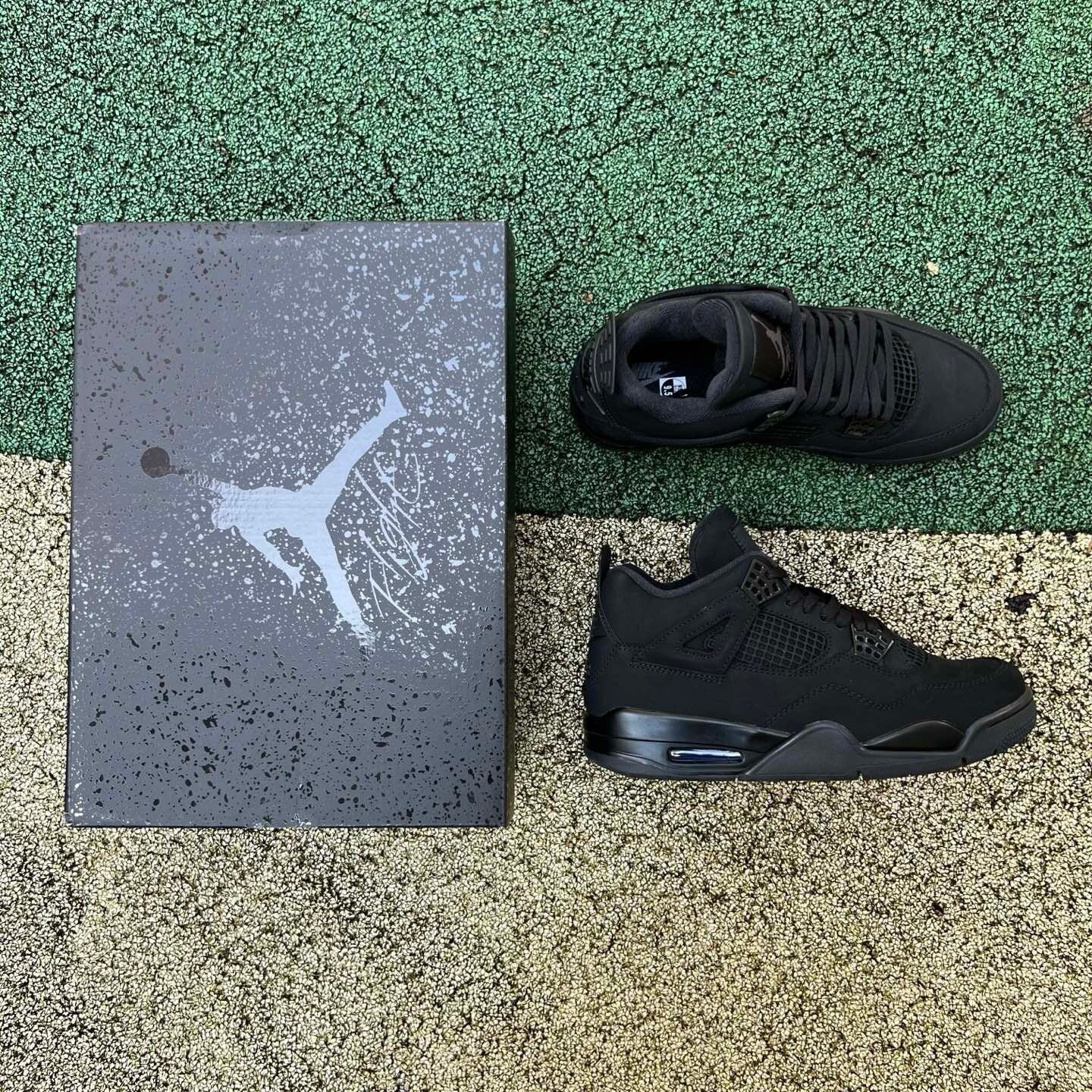 Air Jordan 4