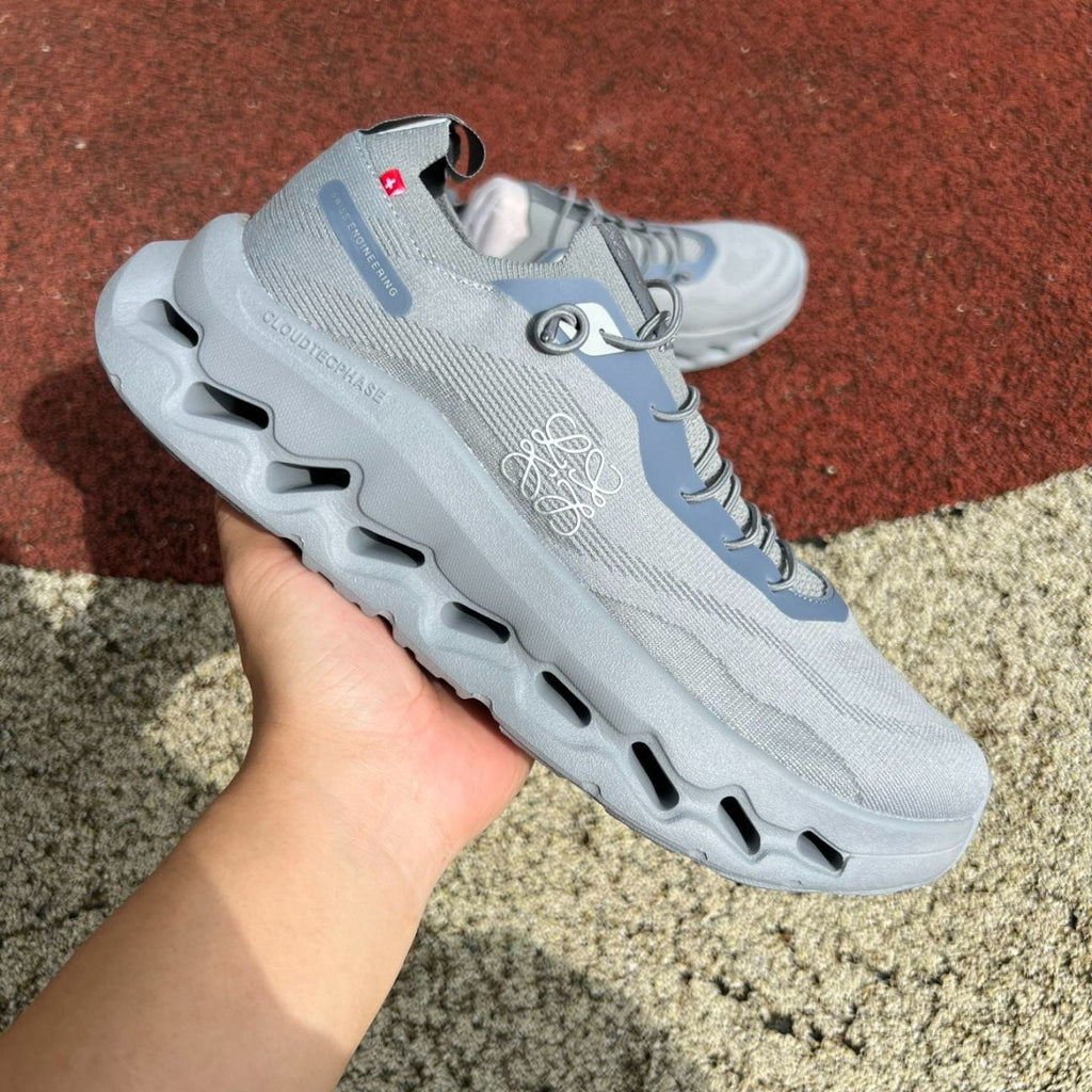 Loewe x ON Cloudtilt