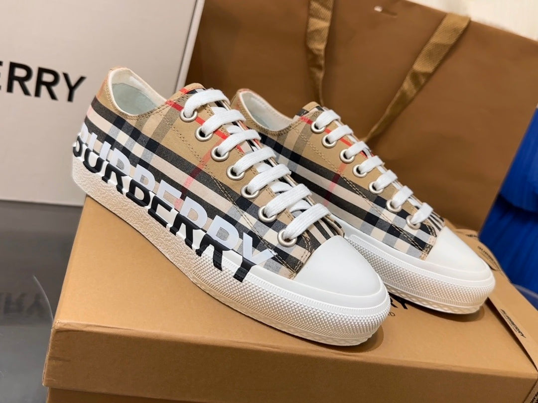 BURBERRY