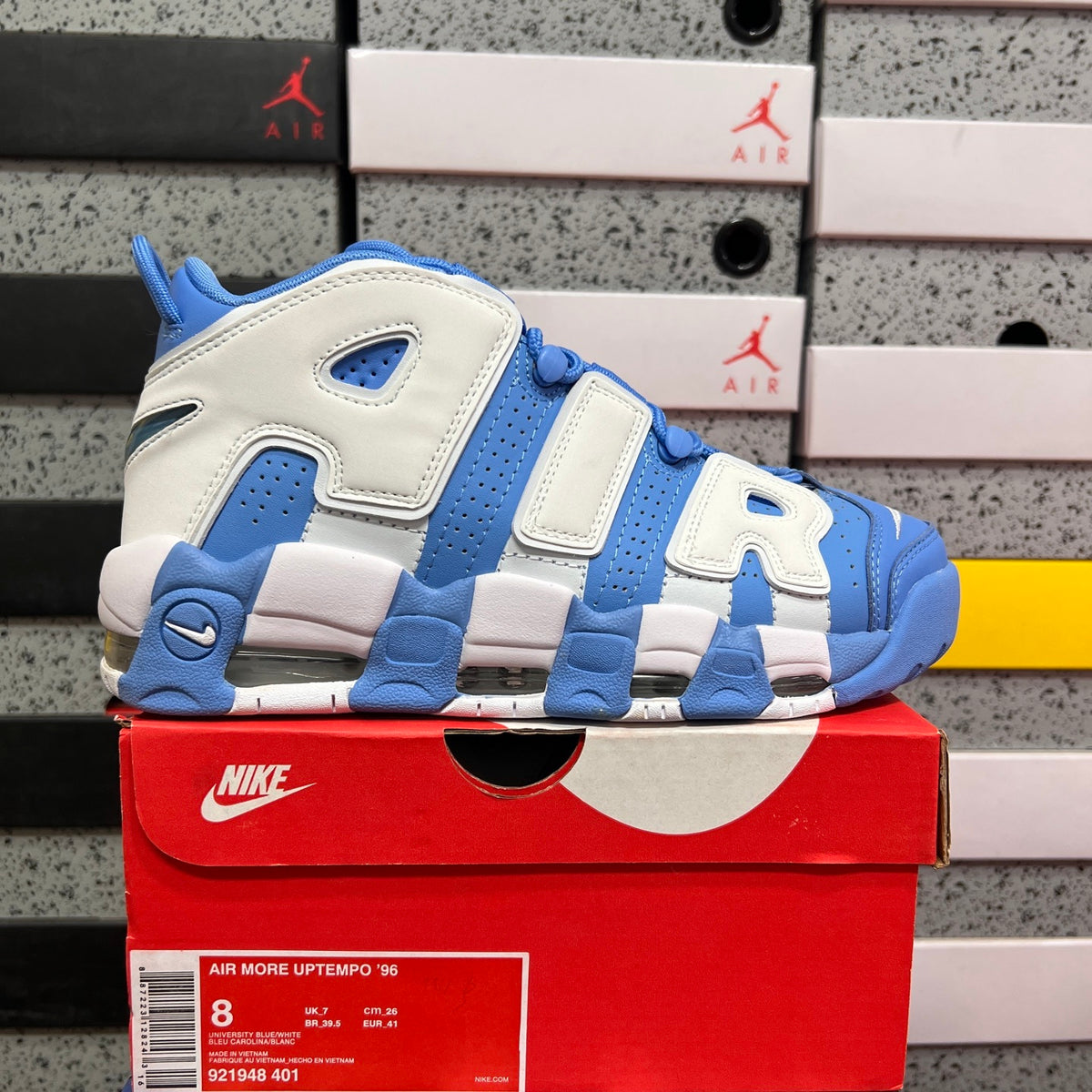 Sapatilhas Nike UPTEMPO