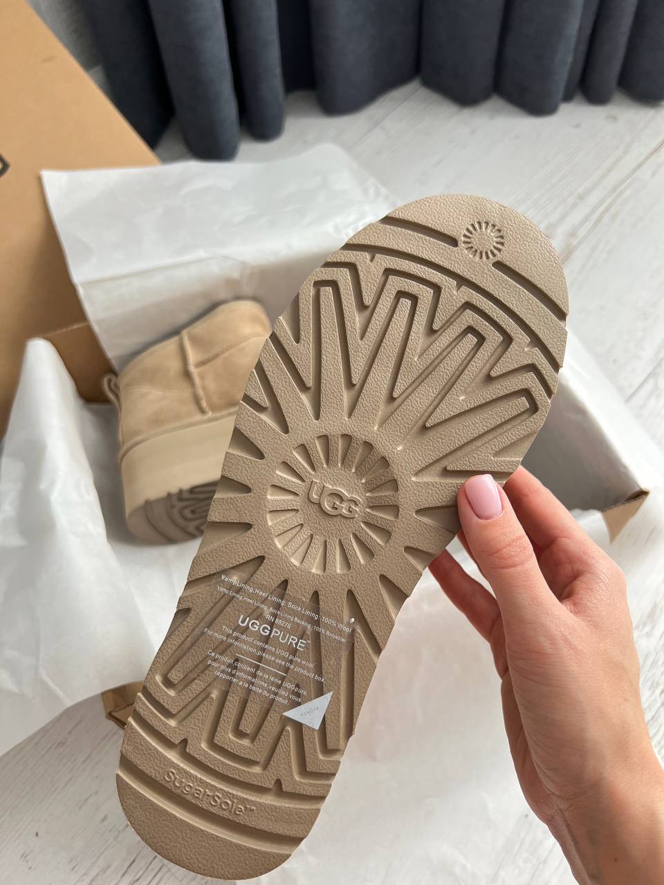 UGG