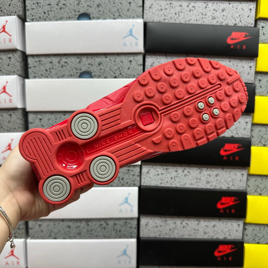 Nike Shox R4