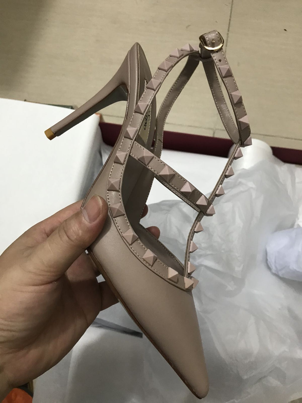 Saltos VALENTINO