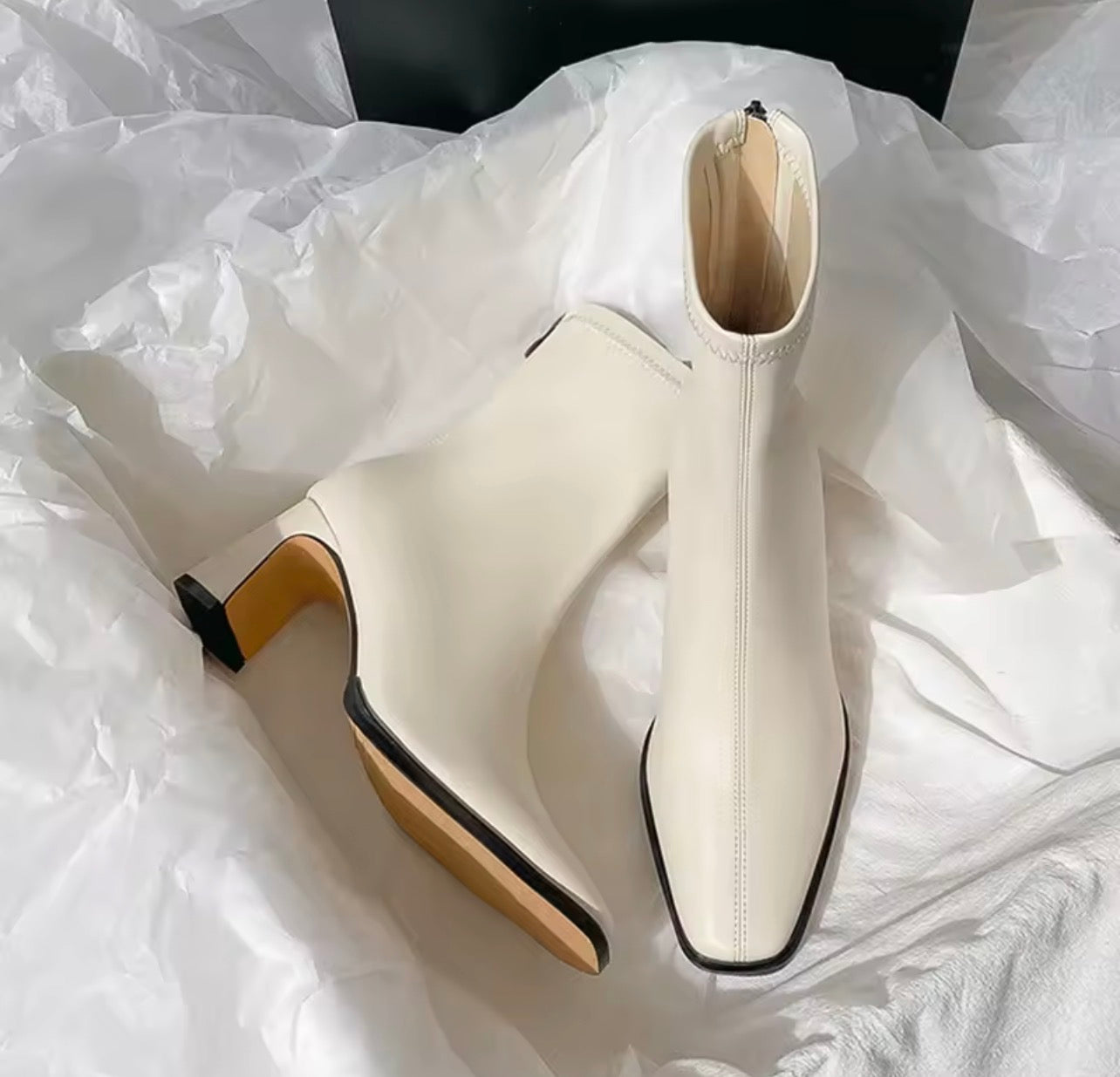 Botim ELEGANT