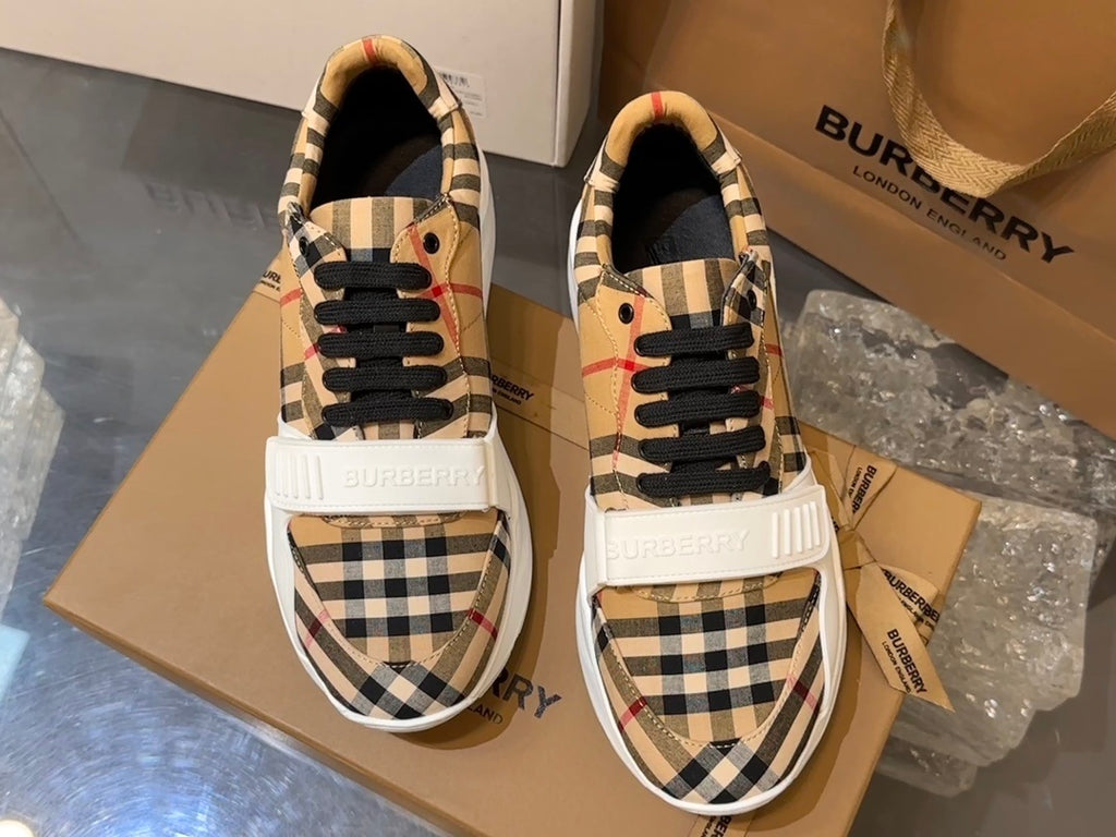 BURBERRY