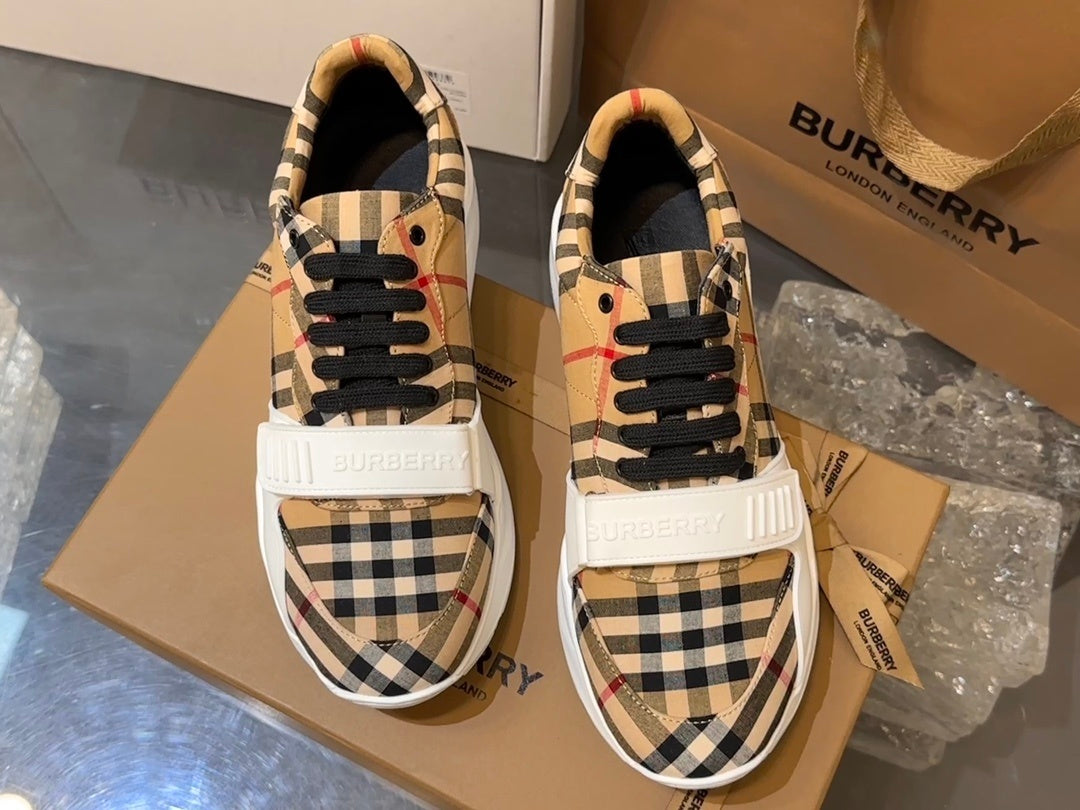 BURBERRY