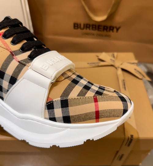 BURBERRY