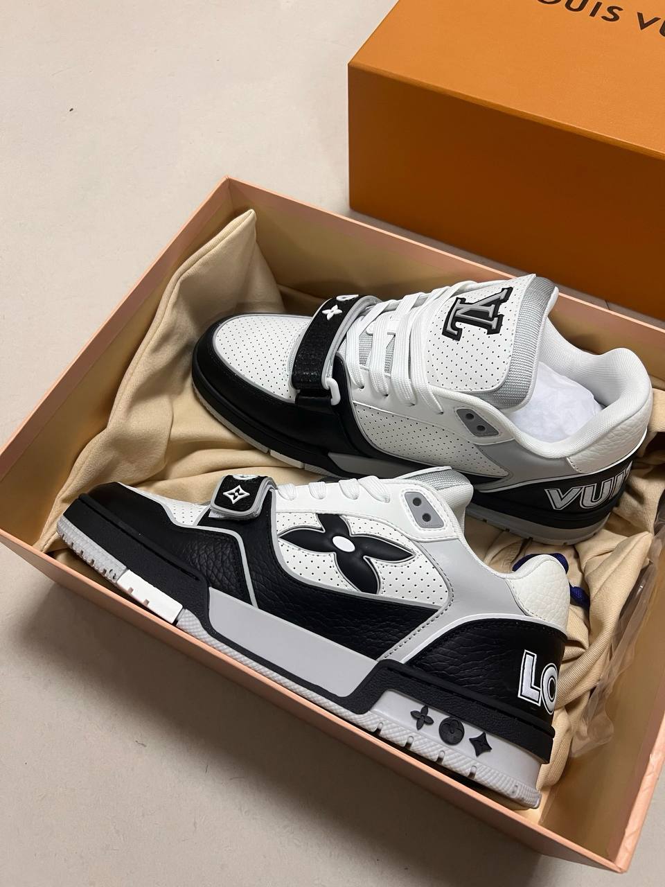 LV
