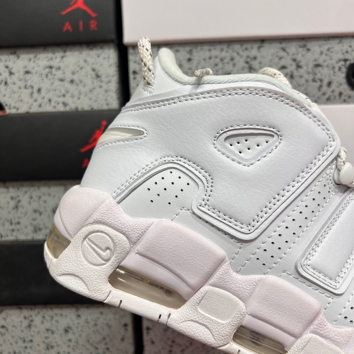 Nike Air More Uptempo