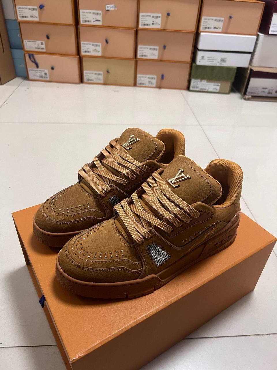 LV
