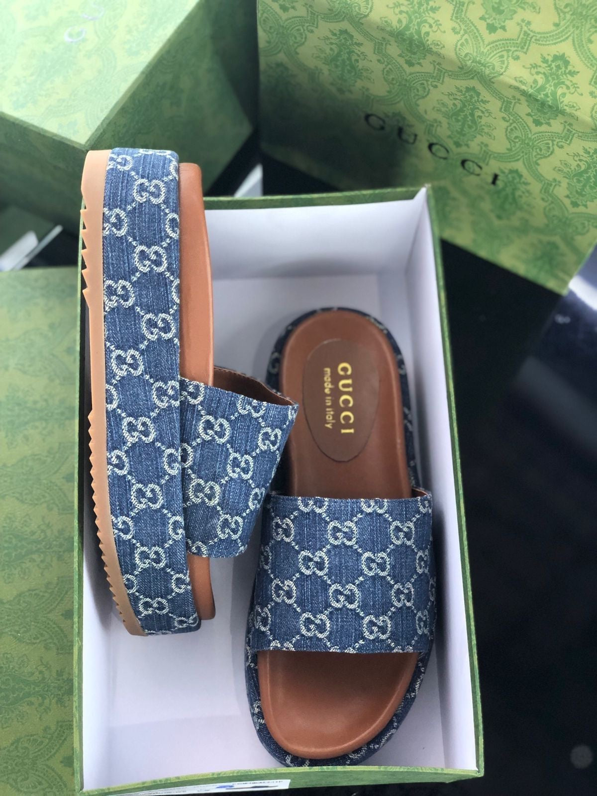 Chinelo GUCCI