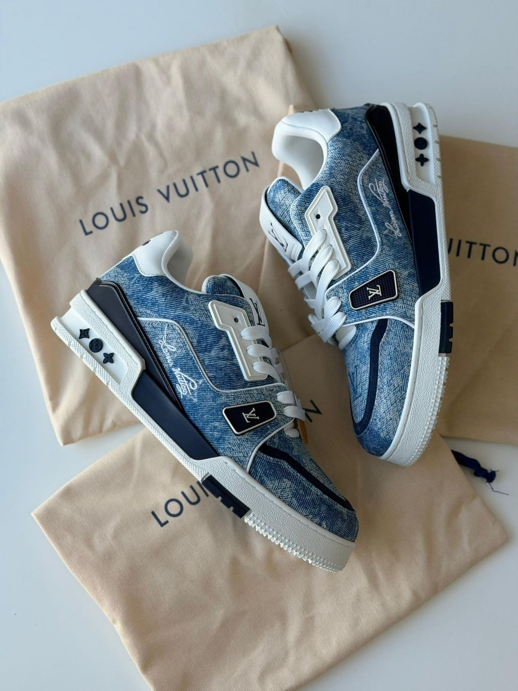 LV