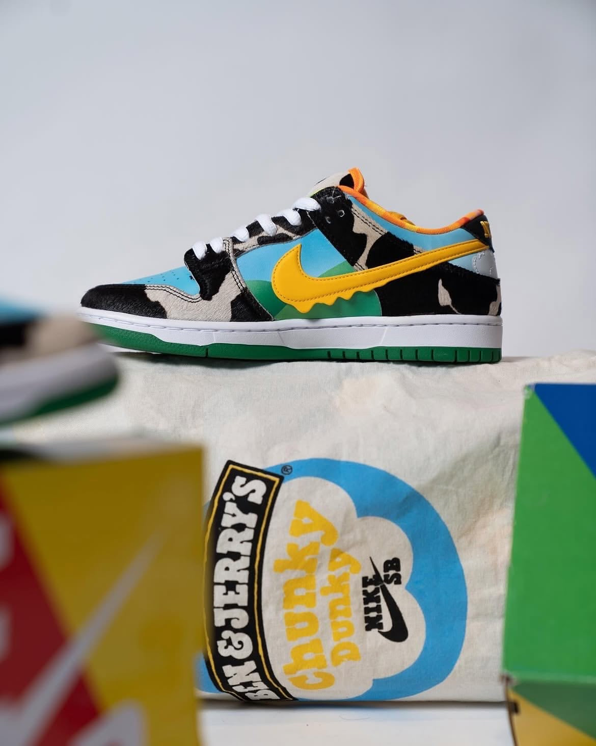 Nike Dunk Low Cow