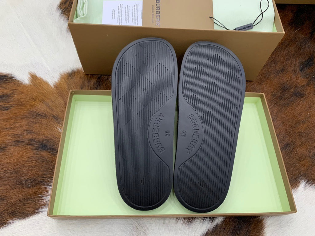 Chinelo BURBERRY
