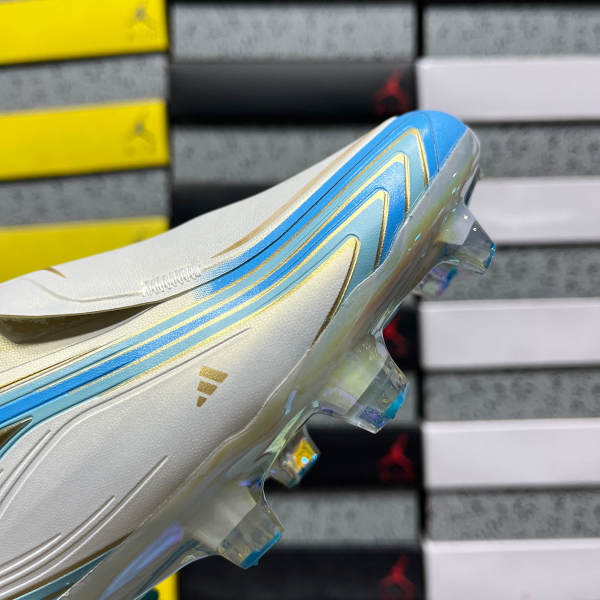 Chuteiras Adidas F50 Messi Pro FG Ivory / Blue / Gold