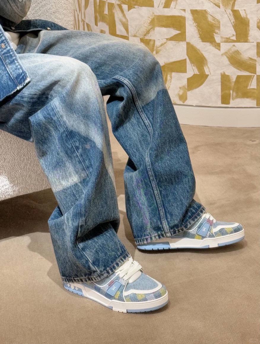 LV