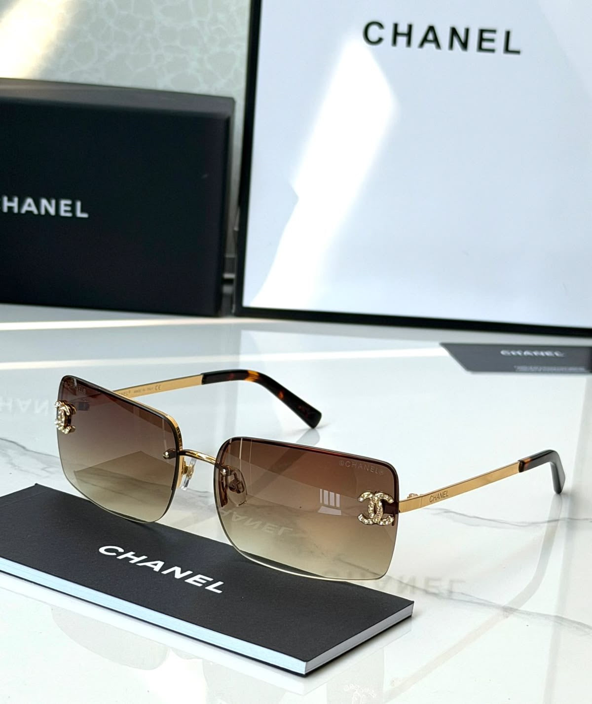 Óculos CHANEL