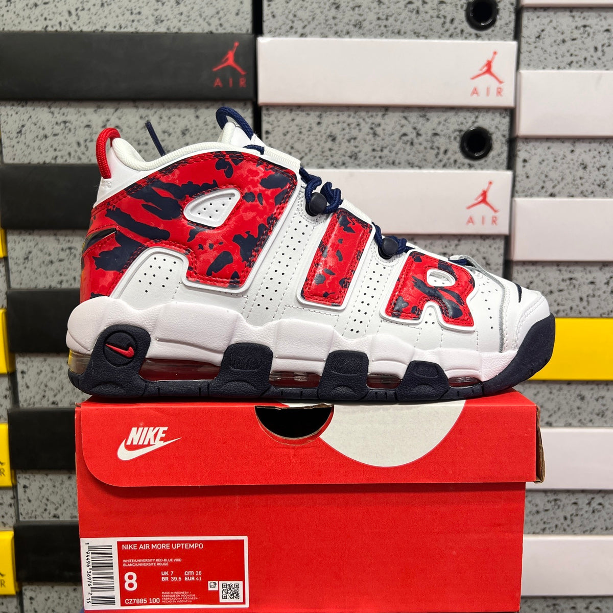 Sapatilhas Nike UPTEMPO