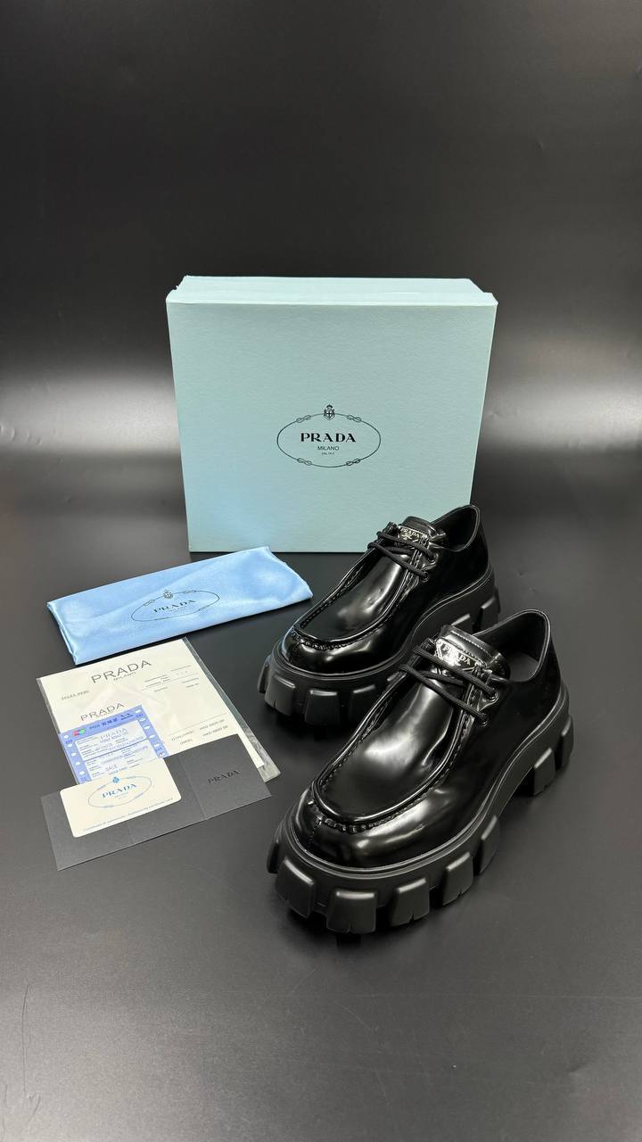 Sapato PRADA