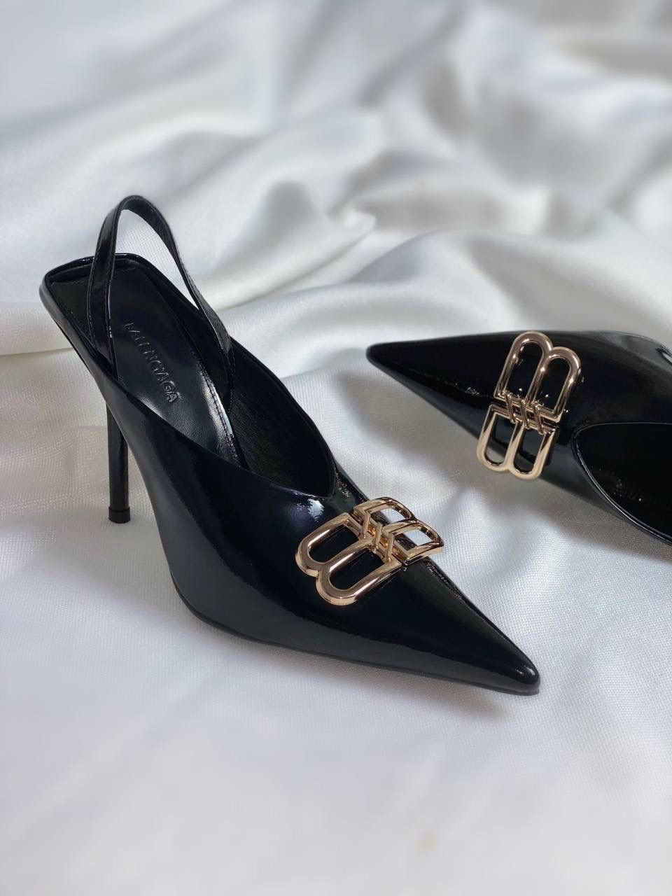 BALENCIAGA