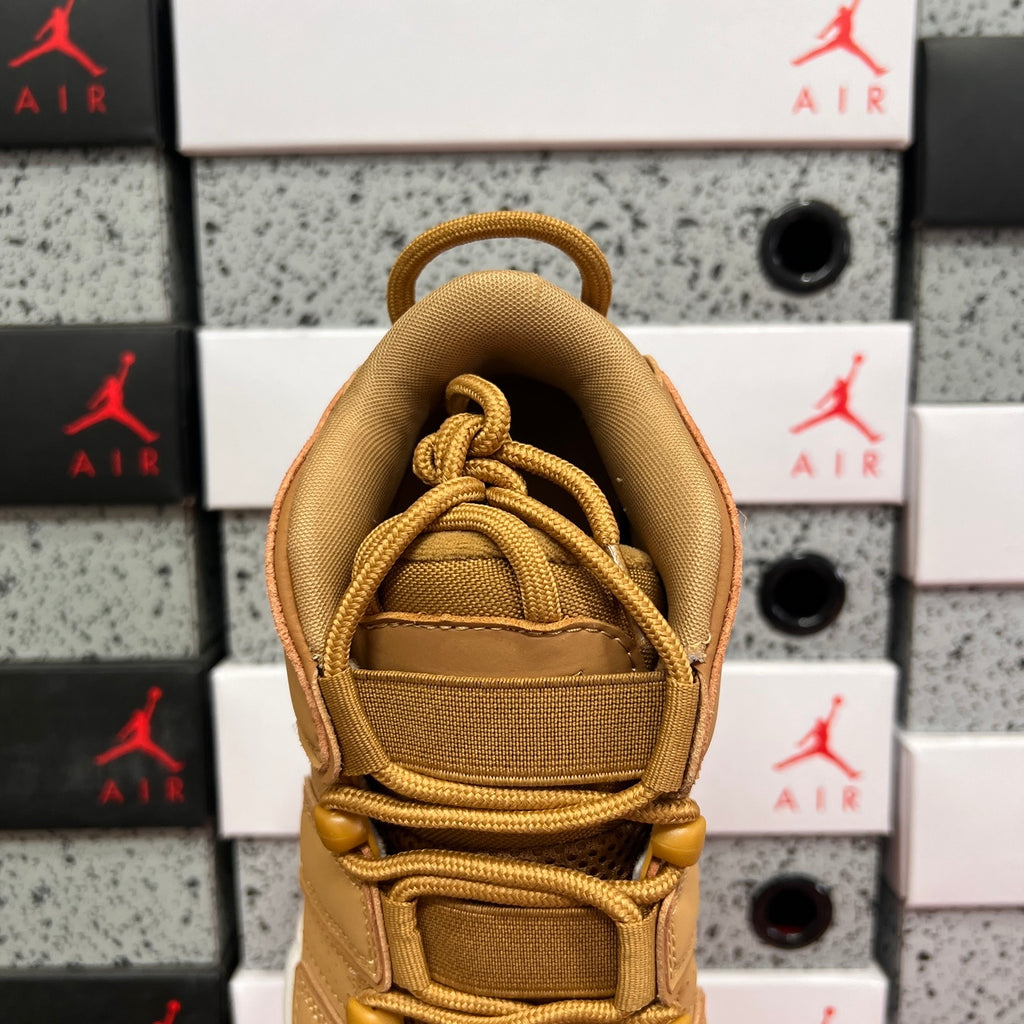 Sapatilhas Nike UPTEMPO