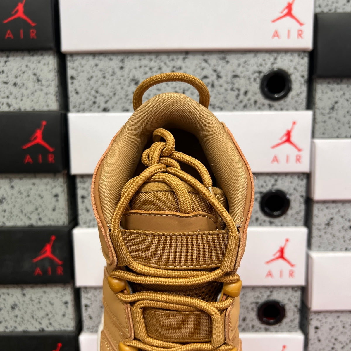 Sapatilhas Nike UPTEMPO