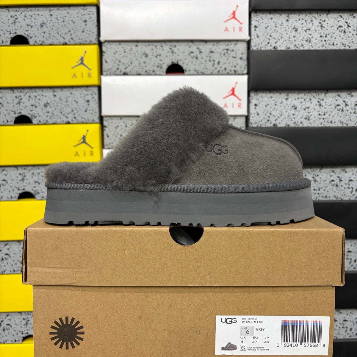 UGG