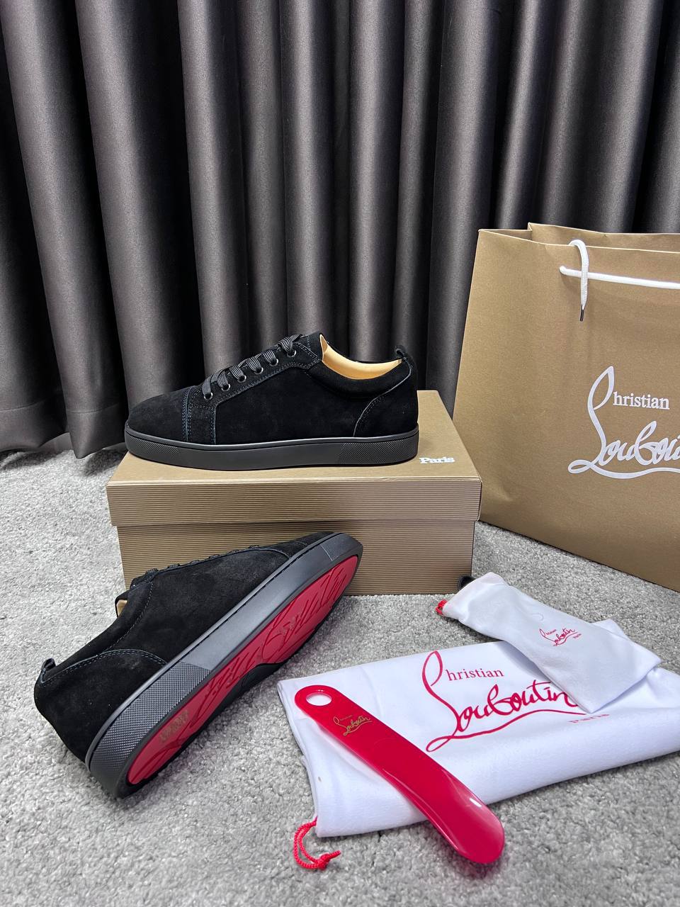 LOUBOUTIN