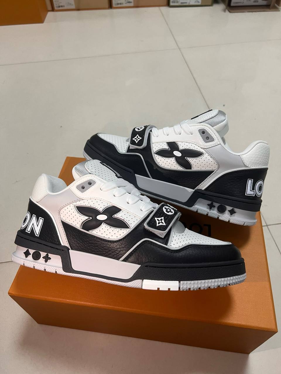 LV