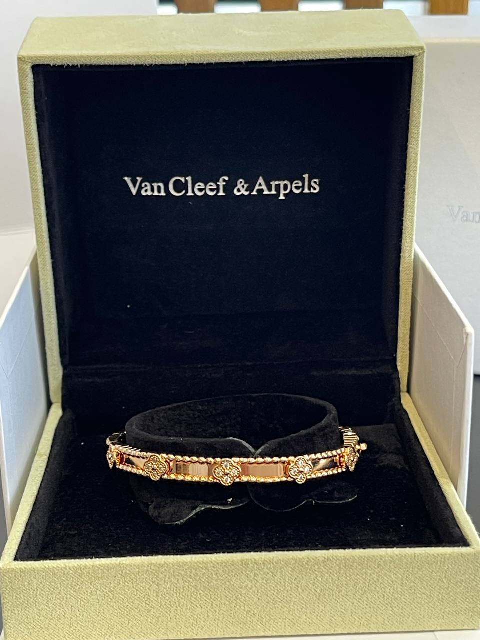 VAN CLEEF