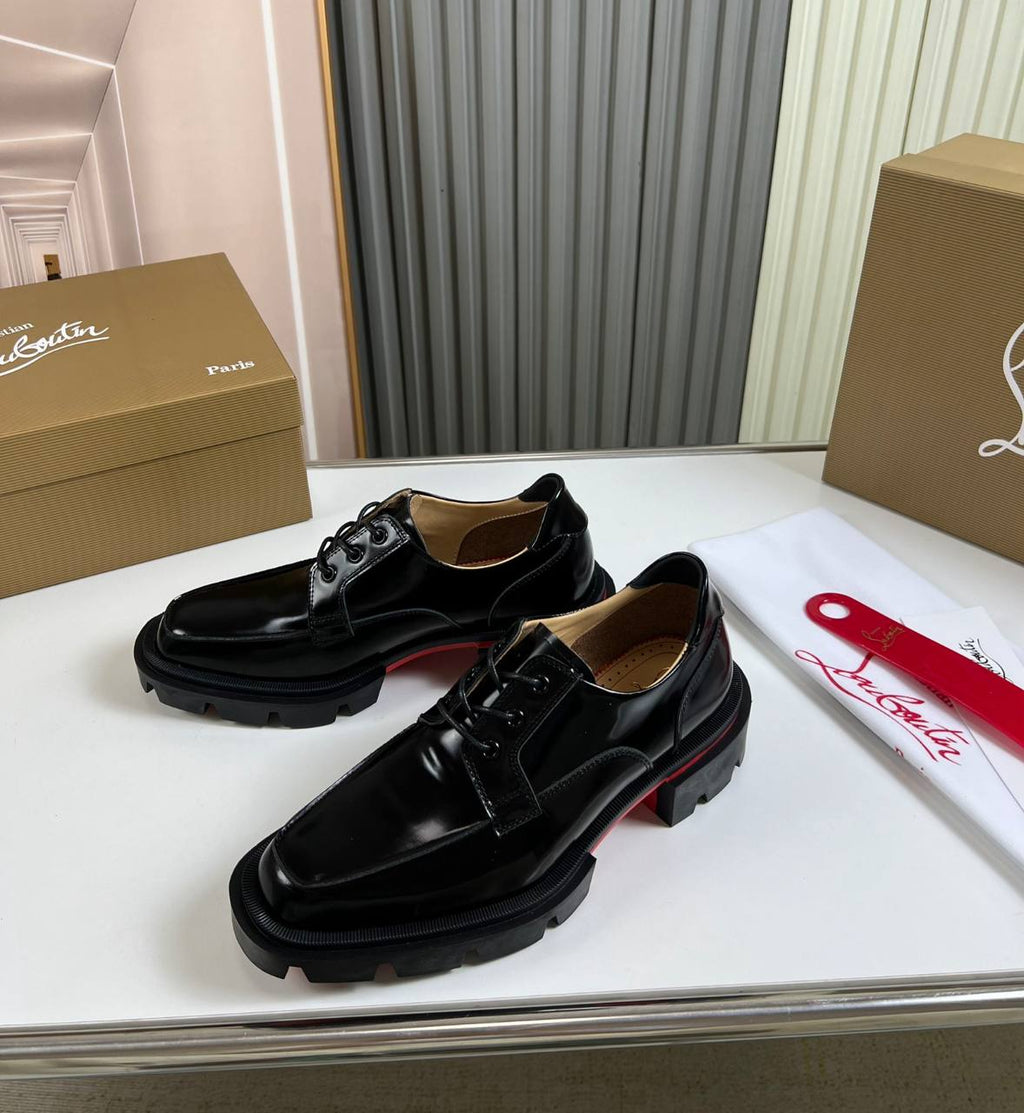 Sapatos LOUBOUTIN