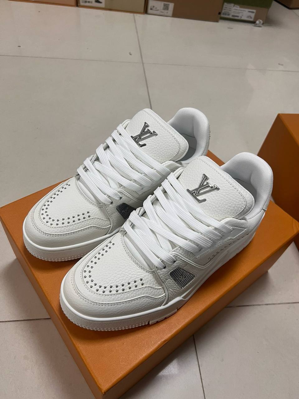 LV