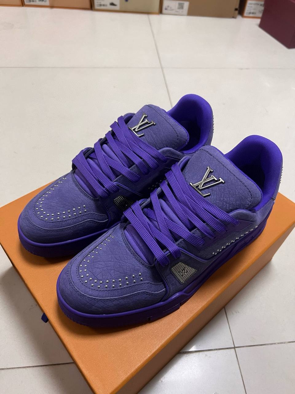 LV