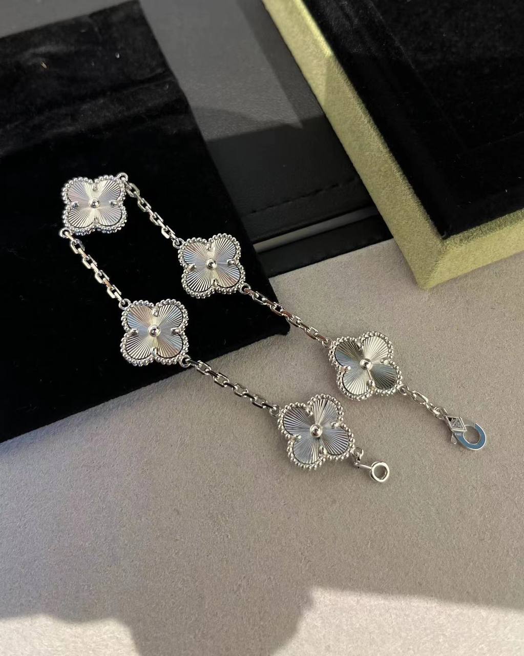 VAN CLEEF