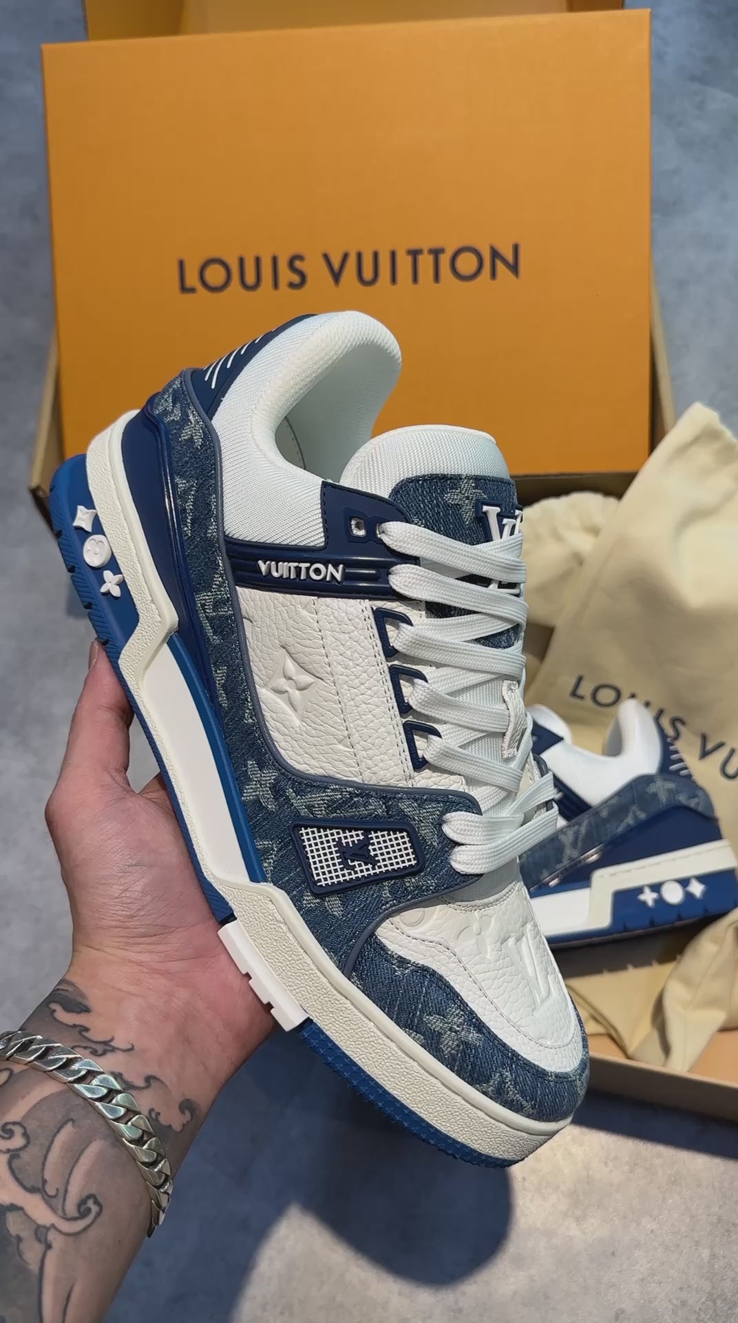 LV